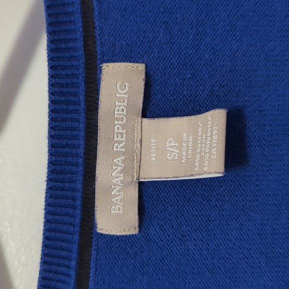 Banana Republic Blue Scoop Neck Sweater - Picture 2 of 4